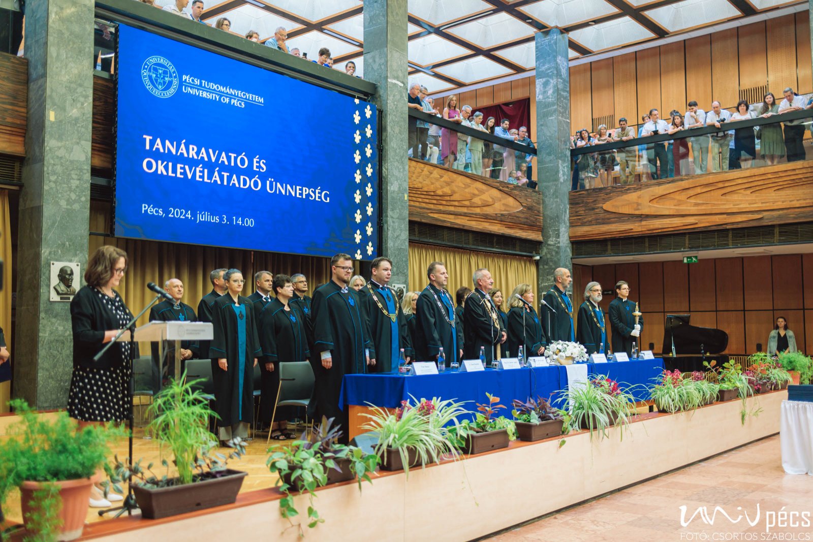 Tanáravató és Oklevélátadó Ünnepség | Hírek | PTE TTK